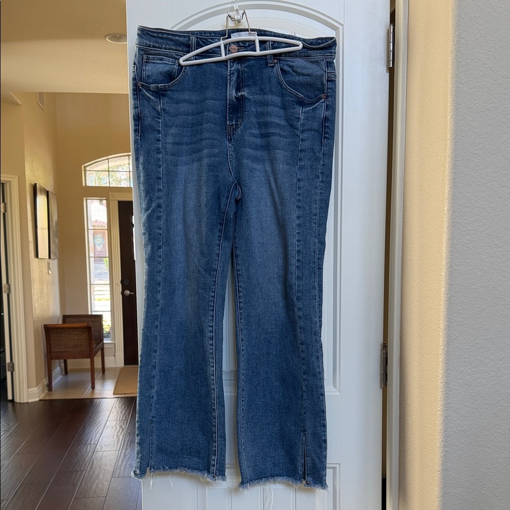 Classic Blue Cropped Jeans